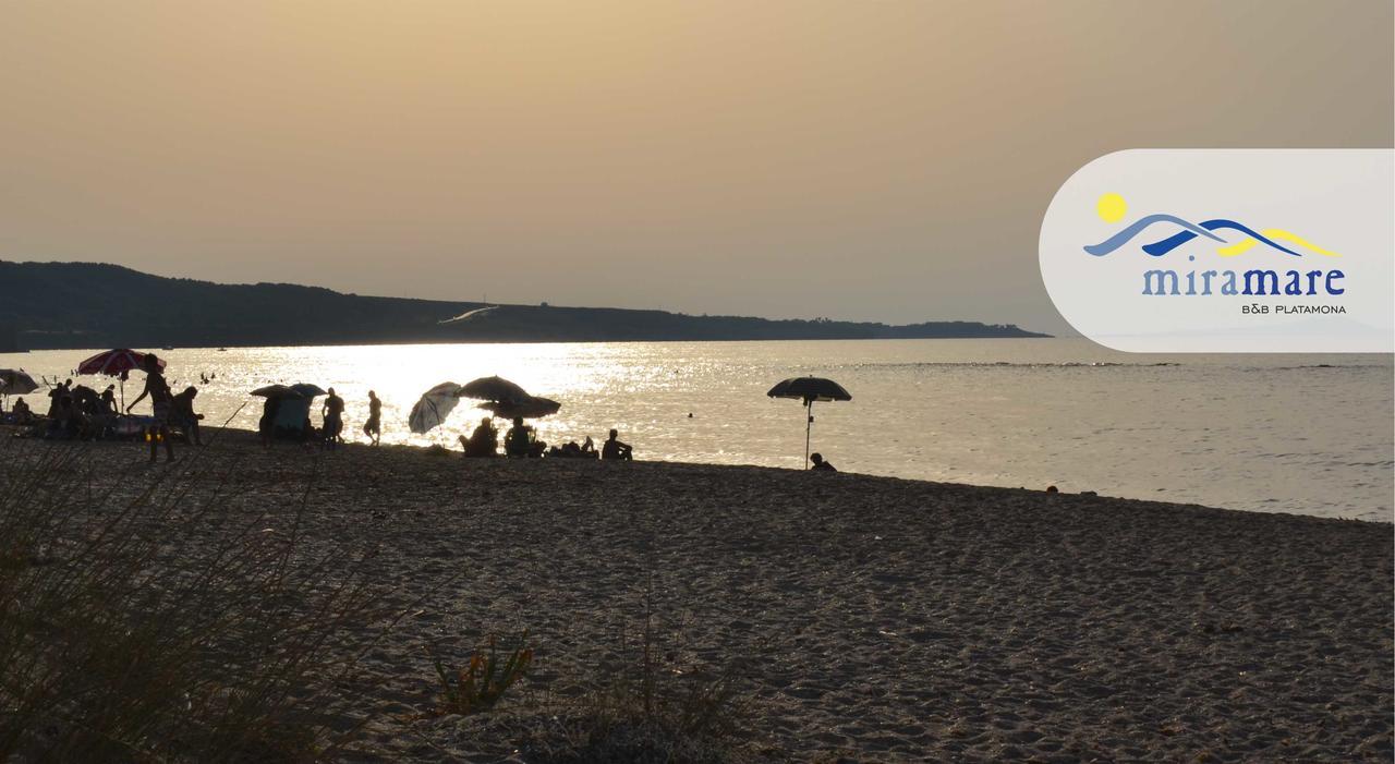 Miramare Struttura Sulla Spiaggia プラタモナ エクステリア 写真