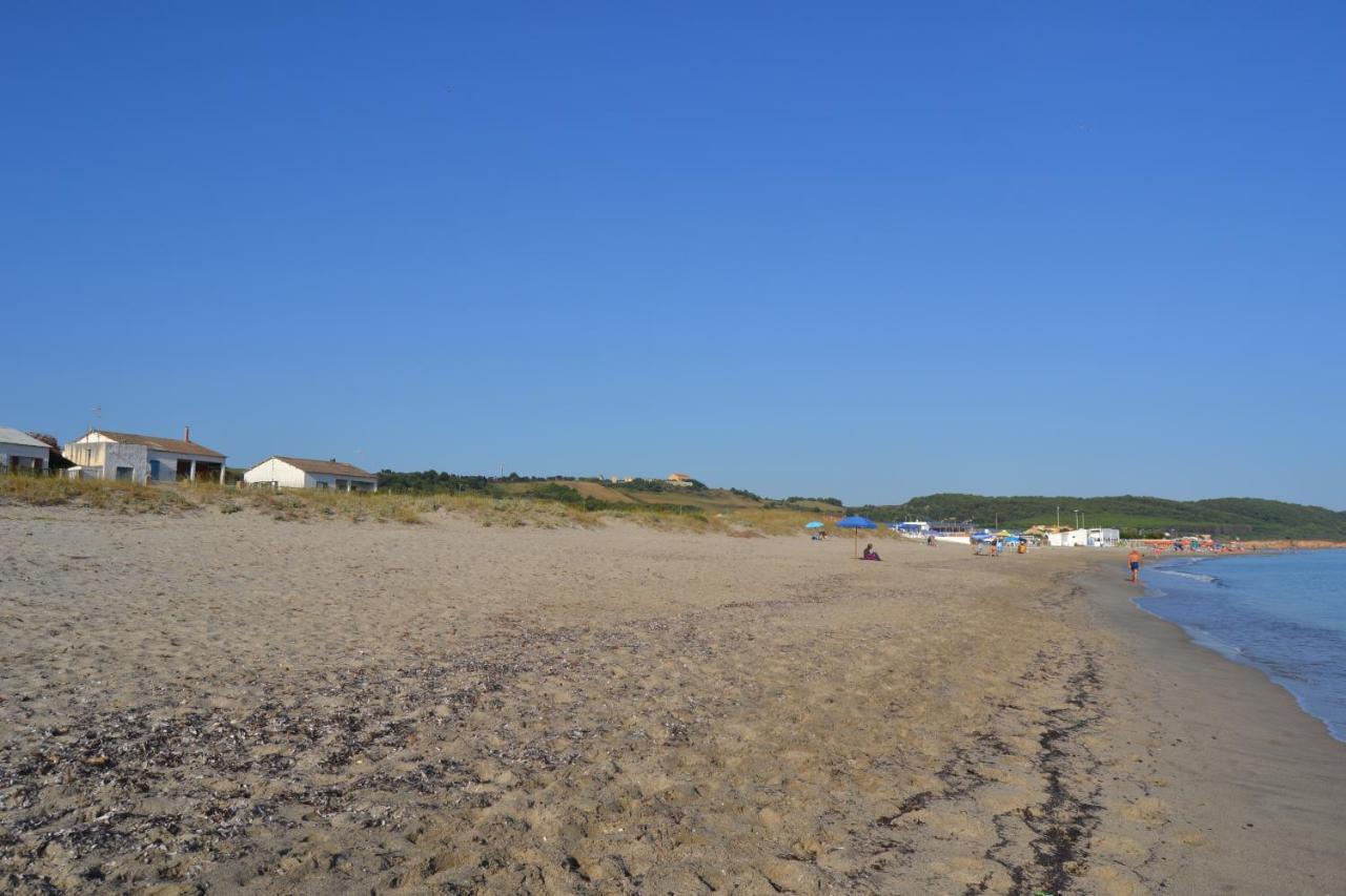 Miramare Struttura Sulla Spiaggia プラタモナ エクステリア 写真
