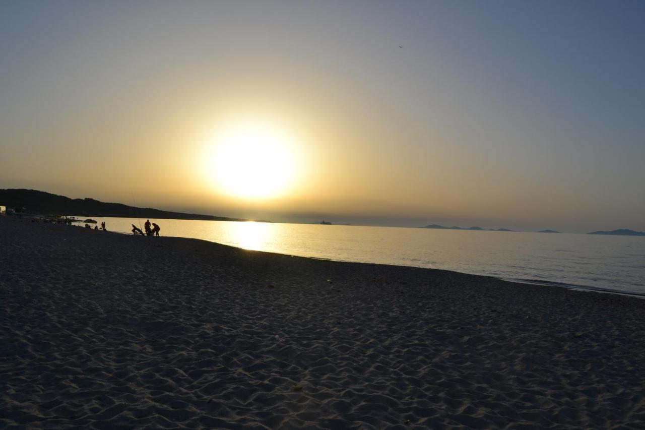 Miramare Struttura Sulla Spiaggia プラタモナ エクステリア 写真